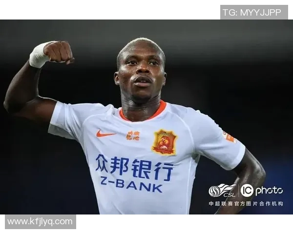 黄海与武汉卓尔激战正酣谁能在赛场上书写新的辉煌篇章